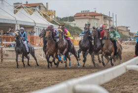 Palio Della Costa Etrusca (20-23 aprile): le leggende Aceto e Bastiano da Piazza Del Campo a… teatro, il programma della quattro giorni di Bibbona (LI)