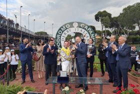 Capannelle: Derby Day: festa per 10.000 Trionfo Goldenas nel 140° Derby Italiano di Galoppo