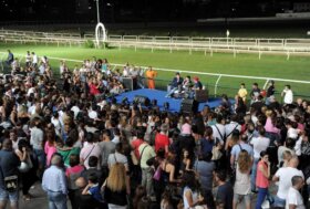 Torna Estate all’Ippodromo di Agnano con “Febbre da ’90”