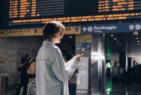 Come viaggiare sereni in treno con gli amici a quattro zampe