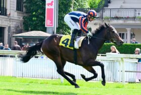 All’Ippodromo Snai San Siro il mercoledì di galoppo vede protagonista Calzolaia, che vince nettamente il clou della riunione milanese valida per il Premio Piazzale Lotto.