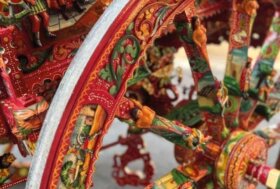 Attacchi: Tra Arte e Cultura. Un libro figurato in movimento