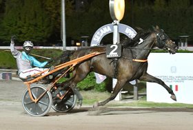 Il Trofeo Denis Coku, nel venerdì di trotto all’ippodromo Snai Sesana, va a Express Av