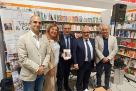 Napoli, cultura e tradizioni agroalimentari: presentato il libro “Trionfi & Cavalli” di Salvatore Schiavone